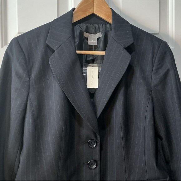 NWT Ann Taylor Black Pinstripe Blazer Classic Fit Lightweight Wool Blend Size 8 - Picture 2 of 6